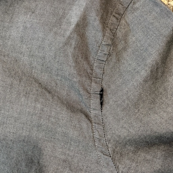 Express button down - Picture 2 of 4